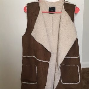 Love tree fuzzy vest